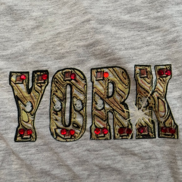 Extremely Rare Iconic D&G T-Shirt ASO Lorelai Gilmore in Gilmore Girls - Picture 6 of 7